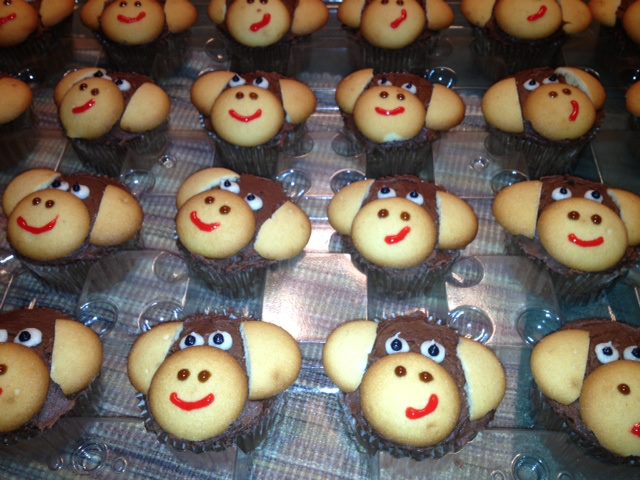 photo of some monkey themed cupcakes from cocos confections